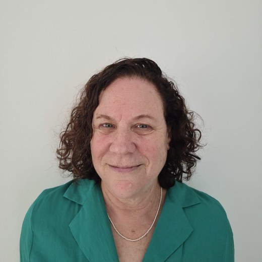 רחל, המנהלת המקצועית של המרכז